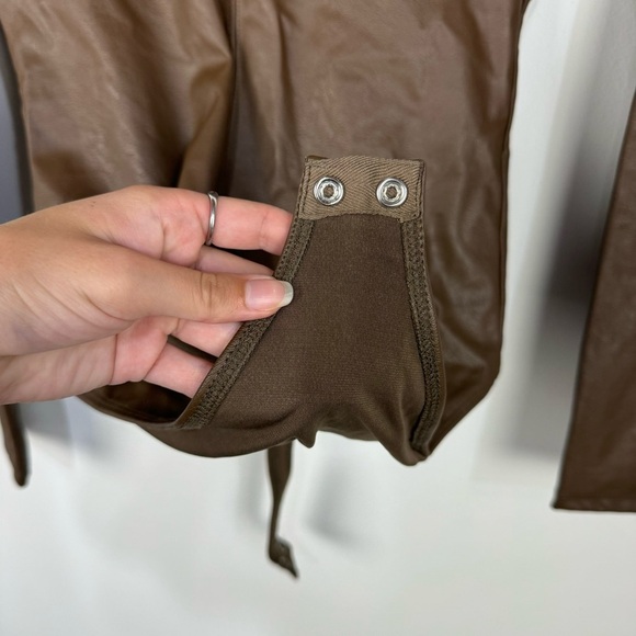 Good American Faux Leather Chocolate Brown Long Sleeve Thong Bodysuit Neutral - Picture 4 of 6